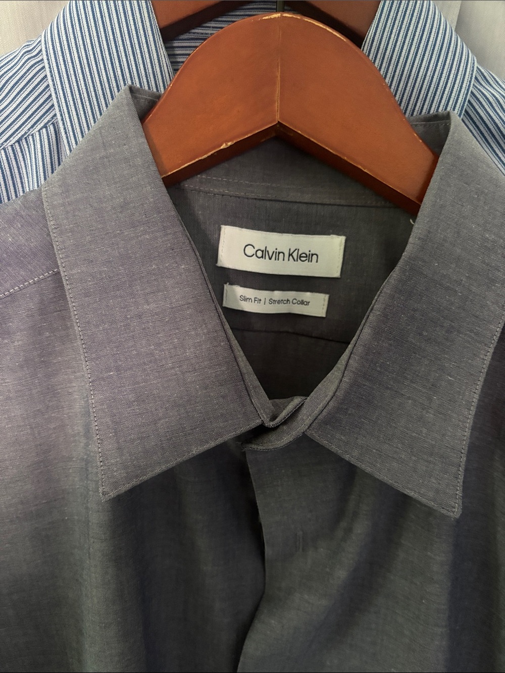 Lot of 7 Men's Long-Sleeve Dress Shirt - Classic Collared Shirt; size L - Picture 7 of 13